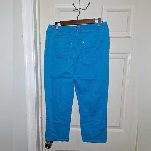 Chicos jeans size 8 or medium - Picture 3 of 5